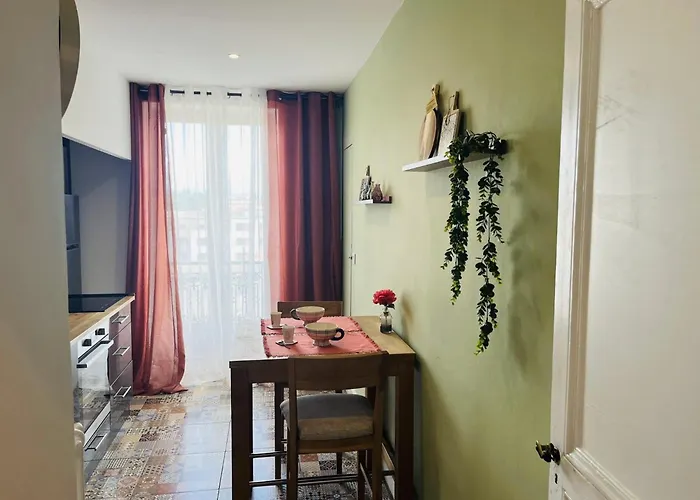 Escalier D'or Conciergeriedamecarcas Apartment *